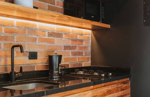 Laureles Appartement | Industrial Chic Loft in Front of Unicentro Mall