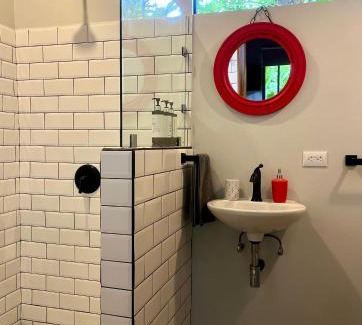 Uvita Appartement | Industrial Studio with private Jacuzzi