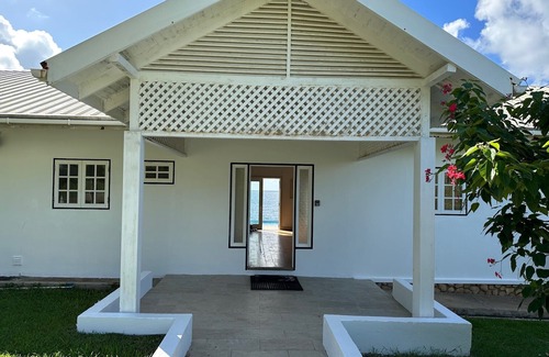 Bacolet Villa | Infinity – on a clear day you can see forever …..