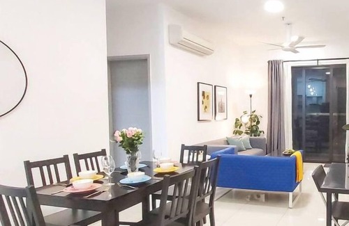 Bandar Kinrara Appartement | Infinity Pool@10 Kinrara - Pavilion near LRT& Sunwayn