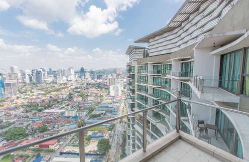 Titiwangsa Appartement | Piscine à débordement incroyable vue deluxe suite n ° 22