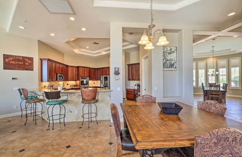 Black Mountain Shadows Maison | Infinity Pool: Stunning Home in Cave Creek!