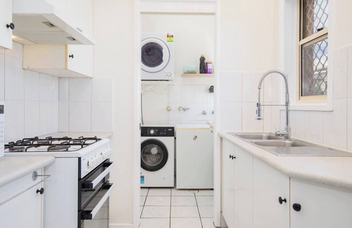 Mayfield Maison | Ingall Hearth Cosy Comfort near Newcastle Beach