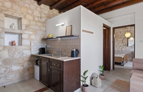 Ineia Appartement | Inia Lara Deluxe Suite by Nomads