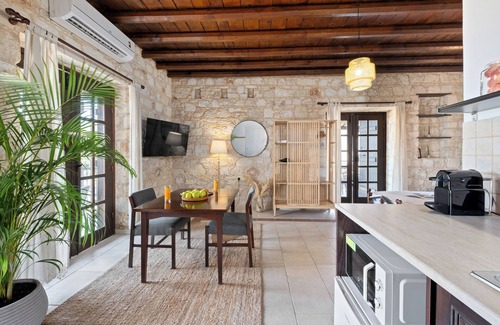 Ineia Appartement | Inia Lara Suites by Nomads