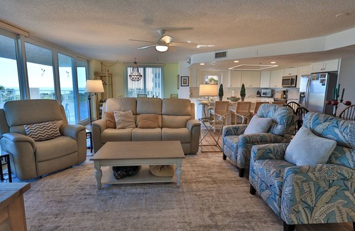 New Smyrna Beach Copropriété | Inlet#108 3 BD 2 BTH Lavish Beach Haven Panoramic Views