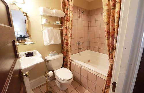 Springfield Hôtel | Inn at 835 Boutique Hotel