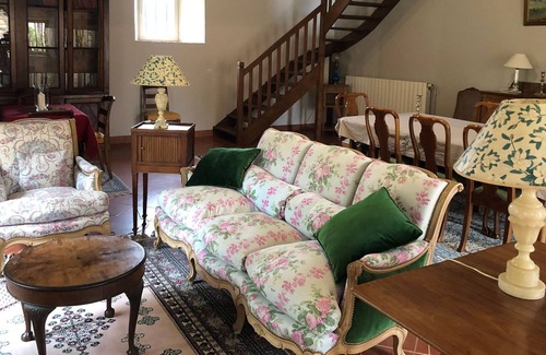 Saint-Aubin-de-Locquenay Maison | Gîte Saint-Aubin-de-Locquenay, 5 pièces, 8 personnes
