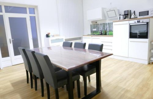 Greifswald Appartement | Innenstadt - 110m2 wunderschöner Altbau am Landesmuseum mit 3 Schlafzimmern und 2 Bädern