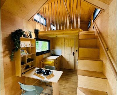 Hasselt Maison | Inova Guesthouse - Comfort Room with Private Bathroom and Access to Shared Facilities