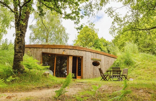 Bieuzy Cabine | INSOLITE - Cabane Elouan vitrée SAINT NICOLAS DES EAUX face à la rivière