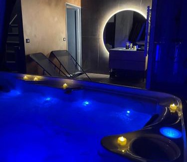 Pacy-sur-Eure Maison | Insolite Escapade avec Spa privatif
