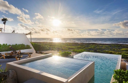Cancun Villa | Insta-worthy 8BR - Oceanview | Concierge Service |