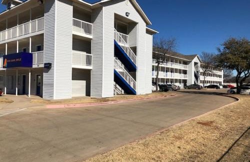 South Arlington Hôtel | InTown Suites Extended Stay Arlington - Central