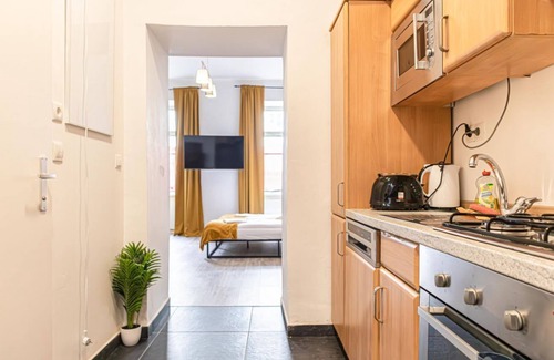 Meidling Appartement | Inviting 1BR Apt. Near U6 Station