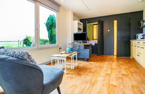 Baflo Appartement | Inviting Apartment in Baflo with Terrace