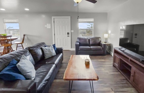 Fruitvale Maison | Inviting Central Retreat Adventure Hunting Fishing 5 Bedroom