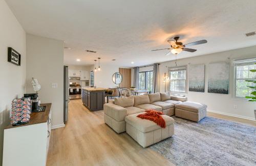 Fortson Maison | Inviting Columbus Home with Deck 7 Mi to Downtown!