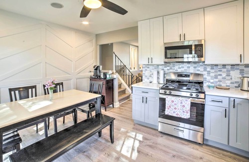 Dyer Maison | Inviting Home w/ Deck, 22 Mi to Indiana Dunes