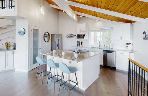 Camano Island Maison | Inviting pet-friendly waterfront home with firepit, pool table, grill, & W/D