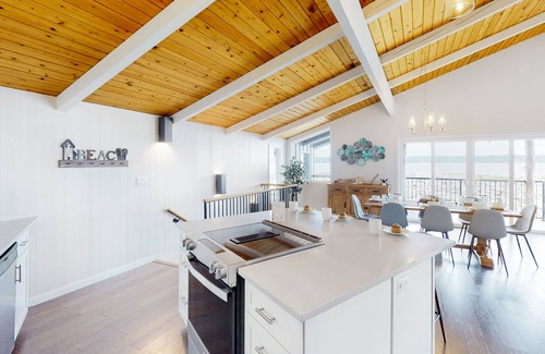 Camano Island Maison | Inviting pet-friendly waterfront home with firepit, pool table, grill, & W/D