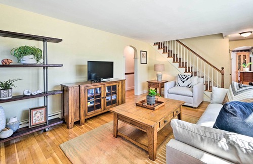 Quincy Maison | Inviting Quincy Home Rental w/ Outdoor Pool!