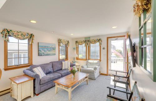 Rockport Maison | Inviting Rockport Rental with Deck Walk to Beach!