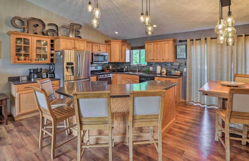 Buffalo Ridge Maison | NEW! Inviting Sioux Falls Home ~ 5 Mi to Downtown!