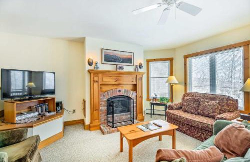 North Troy Appartement | Inviting Ski-inandSki-out Condo at Jay Peak Resort!