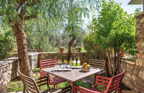 Longos Appartement | IOLI - IRIS Apartments (32m² for 2-3 persons)