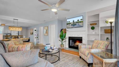 Sullivan's Island Maison | Ion by AvantStay Walk to Beach Dining Shopping Central Location Deck