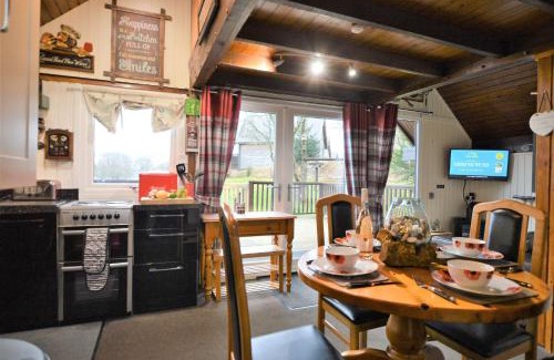 Dallavich Maison | Iona Lodge