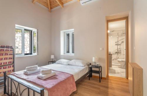 Exanthia Maison | Ionian Home