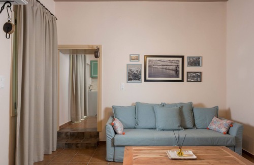Kournas Maison | Iosif de Home