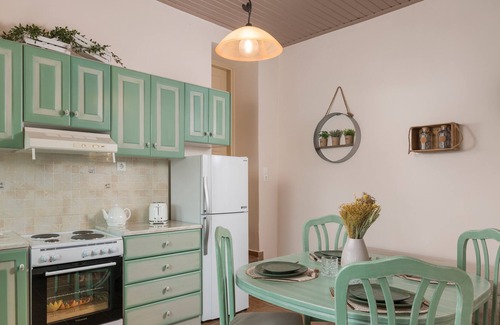 Kournas Maison | Iosif de Home
