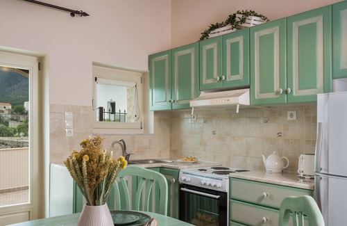 Kournas Maison | Iosif de Home
