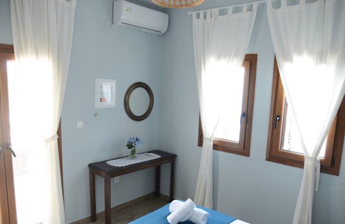 Pella Region Appartement | Ira Charming apt with stunning view!