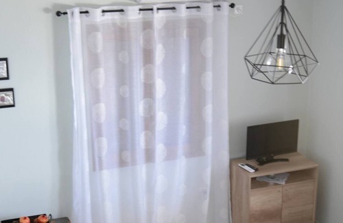 Pella Region Appartement | Ira Charming apt with stunning view!