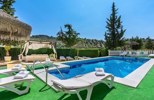 Montefrio Maison | Iratxe Montefrío by Ruralidays