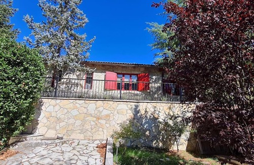 Kertezi Maison | Irene's Cottage House
