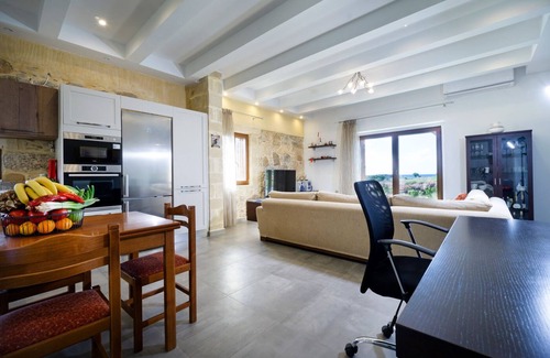 Korfalonas Villa | Iridanos Villa avec 3 chambres et piscine privée, à 400 mètres de la plage