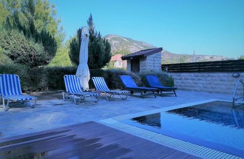Trimiklini Maison | Irinas country home!
