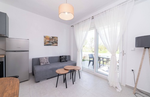 Pangaio Appartement | Iro Residential Complex