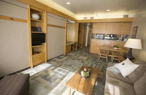 Salt Lake Mountain Resorts Cabine | Iron Blosam Lodge, Steps to the Mountain! Snowbird Utah. Available 11/29-12/6/25