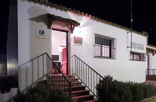 El Almendro Cottage | Iron House - La Mina Rural