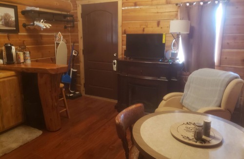 Thompson Falls Cabine | Iron line cabin 804
