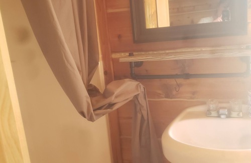 Thompson Falls Cabine | Iron line cabin 804