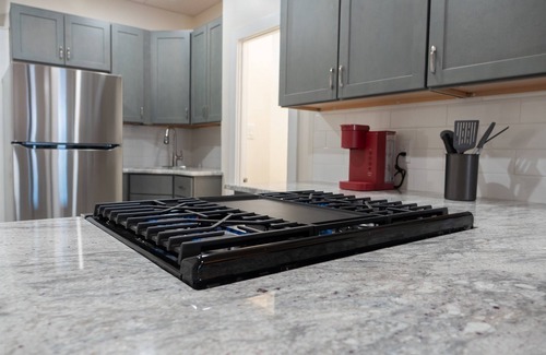 Troy Appartement | Ironworks Urban Retreat|Pet Friendly|RPI|Hospitals