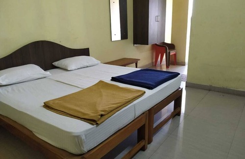Dharwad Hôtel | iROOMZ Hotel Vishwa Lodging