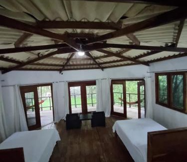 Isla Cebaco Cabine | Isla Cébaco